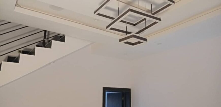 3 Bedroom Luxury Terrace for Sale