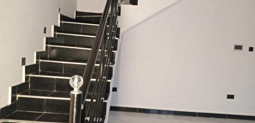 3 Bedroom Luxury Terrace for Sale